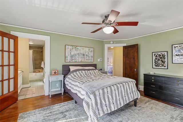 5200 Ingersoll Avenue, Des Moines, IA 50312