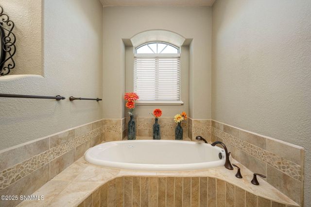 1495 Vista Del Cerro, Las Cruces, NM 88007