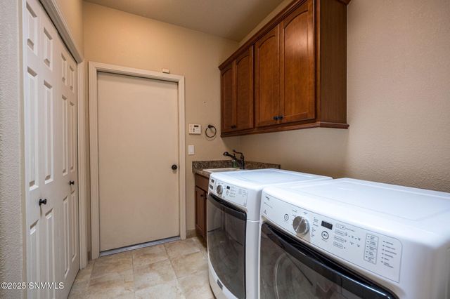 1495 Vista Del Cerro, Las Cruces, NM 88007
