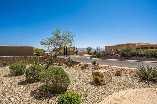1495 Vista Del Cerro, Las Cruces, NM 88007