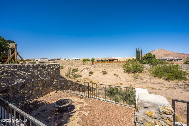 1495 Vista Del Cerro, Las Cruces, NM 88007