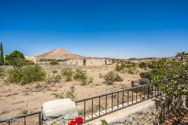 1495 Vista Del Cerro, Las Cruces, NM 88007