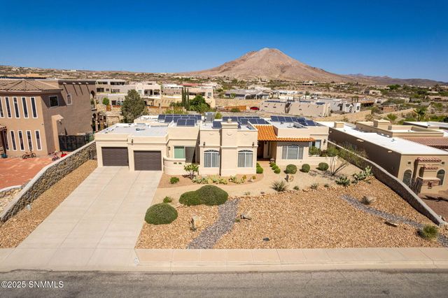1495 Vista Del Cerro, Las Cruces, NM 88007