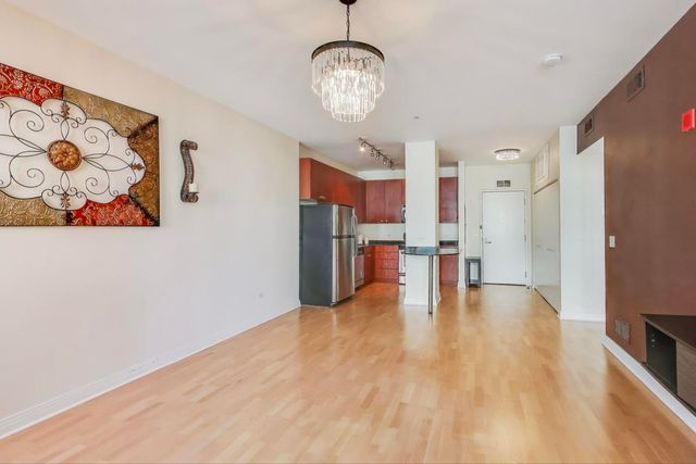 565 W Quincy Street 1603, Chicago, IL 60661