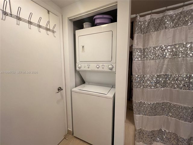 1750 N Bayshore 1411, Miami, FL 33132