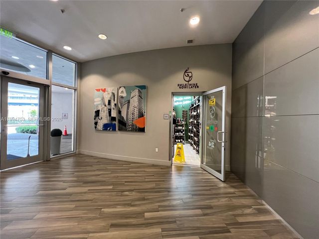 1750 N Bayshore 1411, Miami, FL 33132