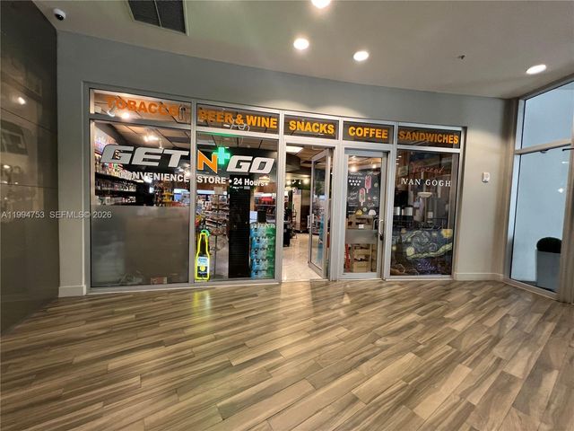 1750 N Bayshore 1411, Miami, FL 33132