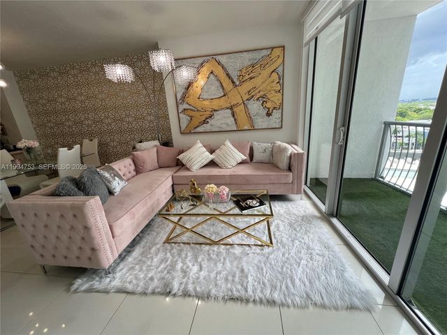 1750 N Bayshore 1411, Miami, FL 33132