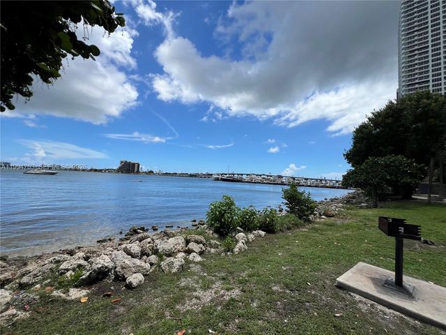 1750 N Bayshore 1411, Miami, FL 33132