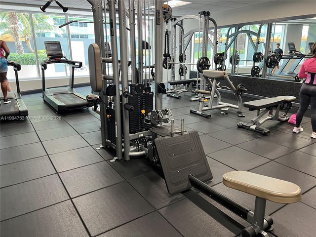 1750 N Bayshore 1411, Miami, FL 33132