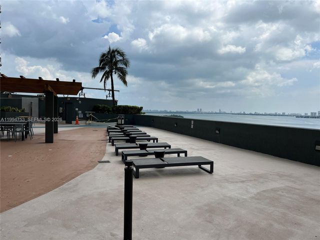 1750 N Bayshore 1411, Miami, FL 33132