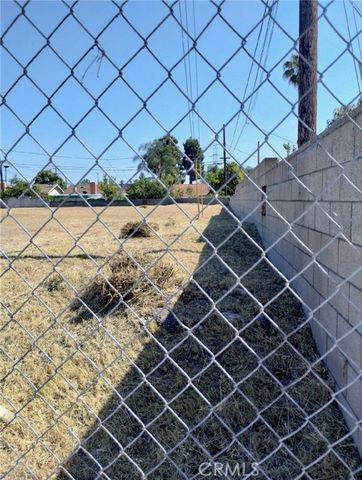 890 E Gladstone, Azusa, CA 91702