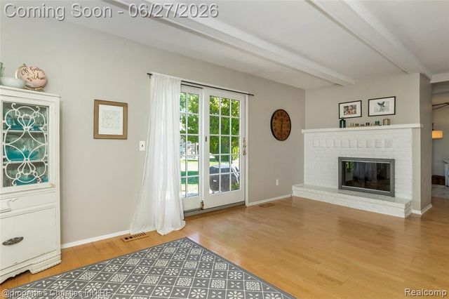 6805 Emerald Shores Drive, Troy, MI 48085