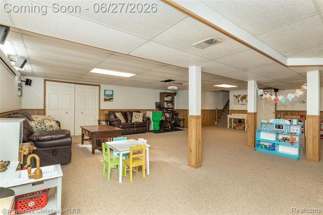 6805 Emerald Shores Drive, Troy, MI 48085