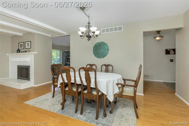 6805 Emerald Shores Drive, Troy, MI 48085