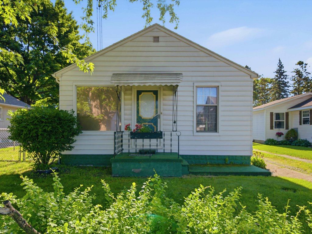 617 Saint James Street, Marysville, MI 48040