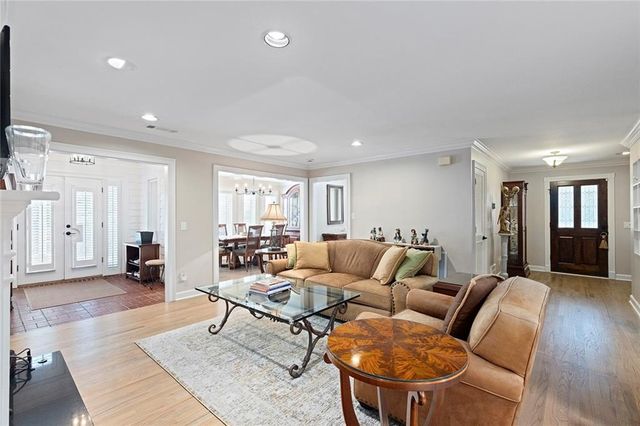 494 Ansley Walk Terrace NE, Atlanta, GA 30309