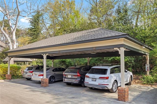 494 Ansley Walk Terrace NE, Atlanta, GA 30309