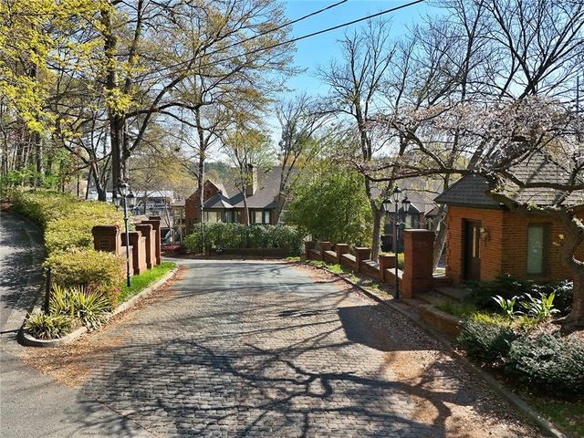 494 Ansley Walk Terrace NE, Atlanta, GA 30309