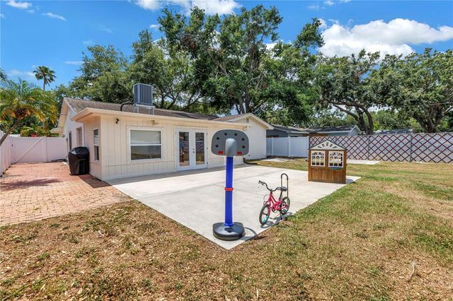3537 12TH AVENUE N, St Petersburg, FL 33713