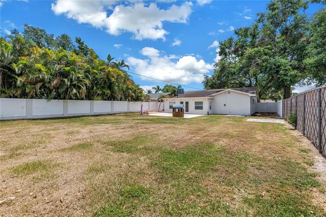 3537 12TH AVENUE N, St Petersburg, FL 33713