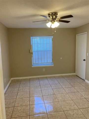 10667 Braes Bend Drive, Houston, TX 77071