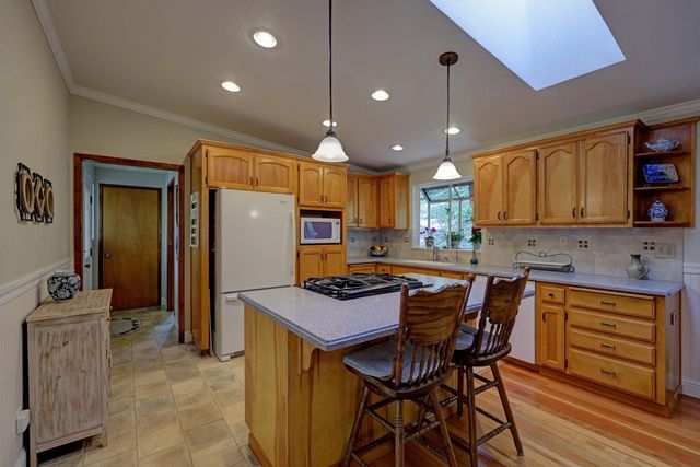 409 Live Oak Rd, Colfax, CA 95713
