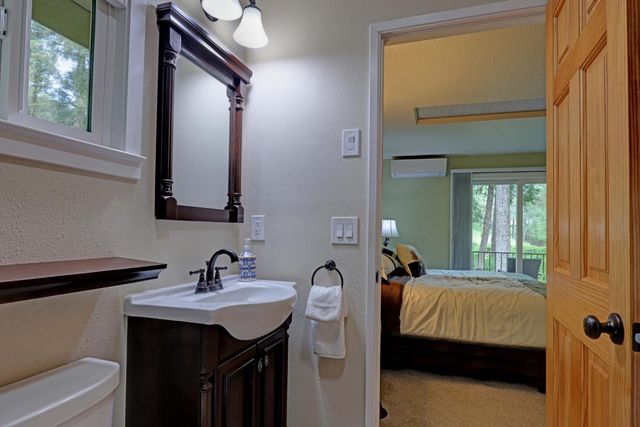 409 Live Oak Rd, Colfax, CA 95713