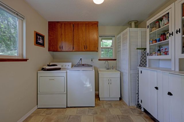 409 Live Oak Rd, Colfax, CA 95713