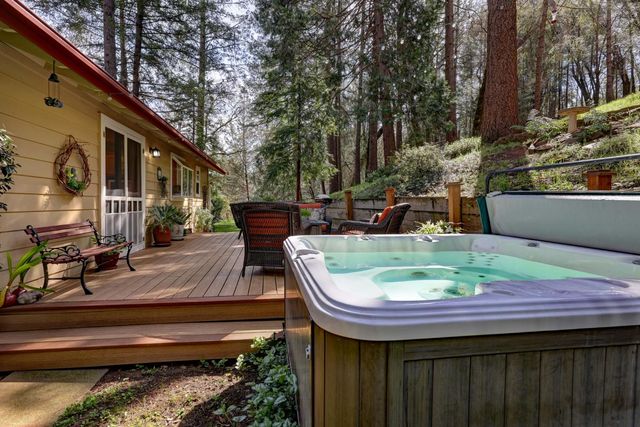409 Live Oak Rd, Colfax, CA 95713