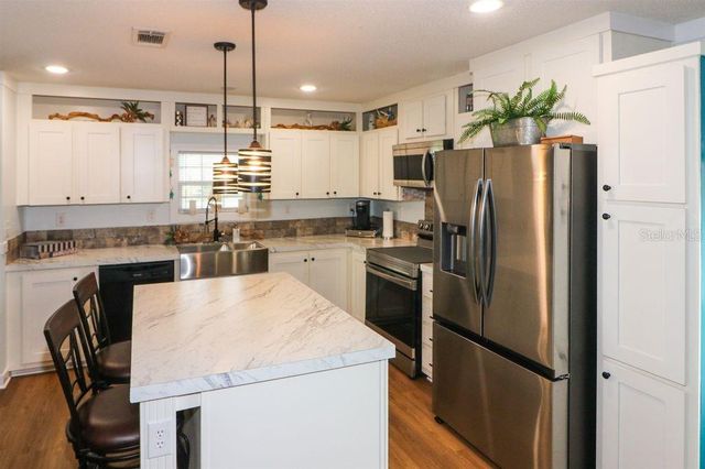 12116 SW COUNTY RD 769 137, Lake Suzy, FL 34269