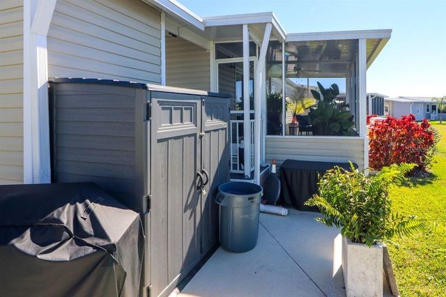 12116 SW COUNTY RD 769 137, Lake Suzy, FL 34269