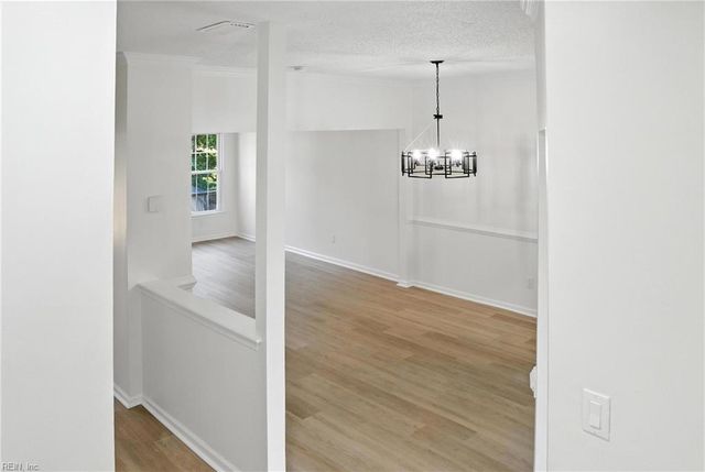 4239 Minnard CT, Virginia Beach, VA 23462