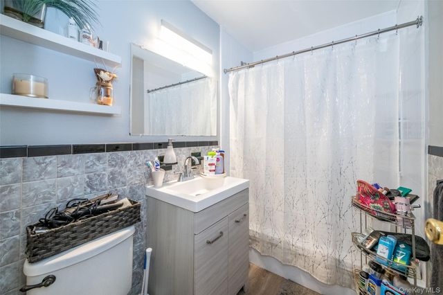 2531 Hollers Avenue, Bronx, NY 10475