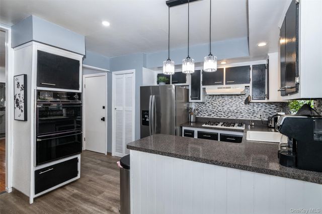 2531 Hollers Avenue, Bronx, NY 10475