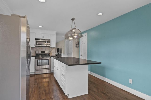 5715 Blinnton Place, Columbus, OH 43235
