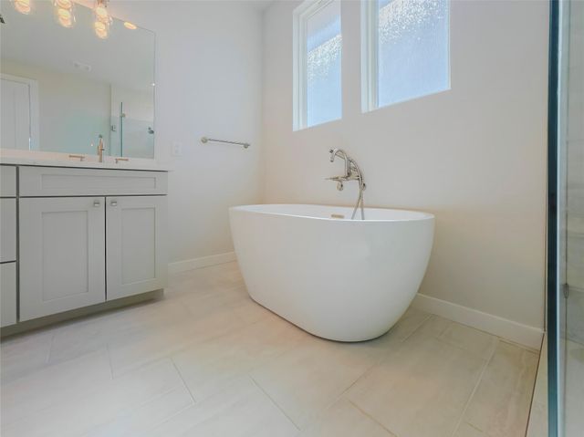 25829 Case LN 8, Spicewood, TX 78669