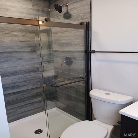 6742 Foxbend Court, Florissant, MO 63033