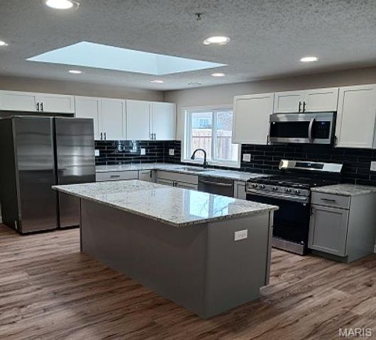 6742 Foxbend Court, Florissant, MO 63033