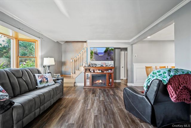 280 Moriches Road, Saint James, NY 11780