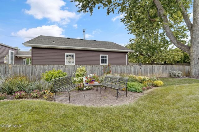 441 W 6th Street, Perrysburg, OH 43551