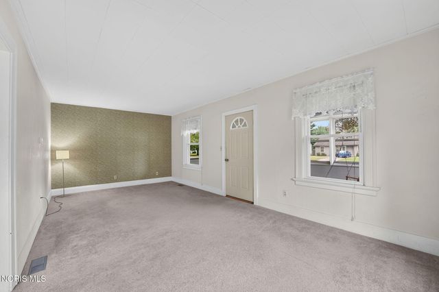 441 W 6th Street, Perrysburg, OH 43551
