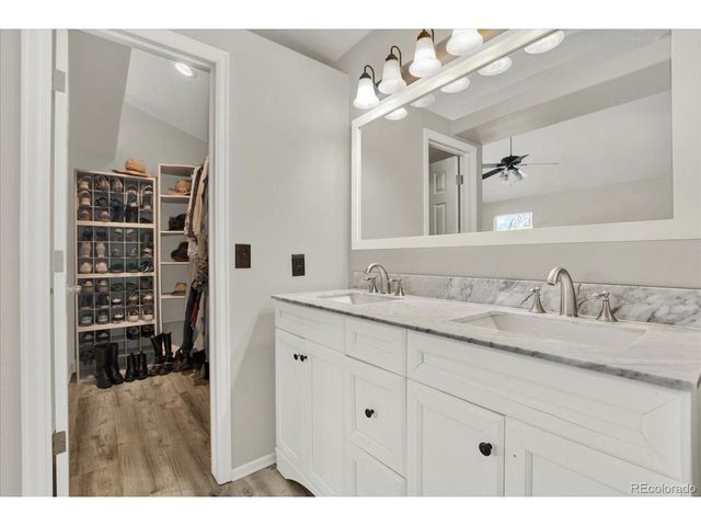 970 Sage Sparrow Cir, Highlands Ranch, CO 80129
