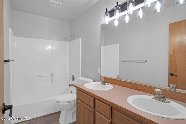 880 E CHILCO RD, Rathdrum, ID 83858
