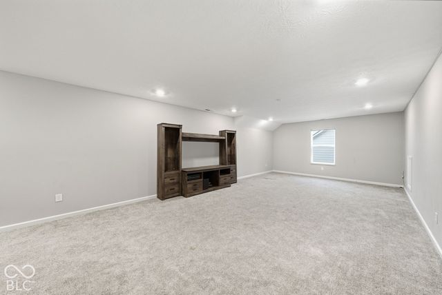 2560 Lanai Lane, Greenwood, IN 46143