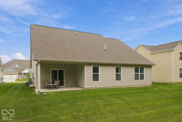 2560 Lanai Lane, Greenwood, IN 46143