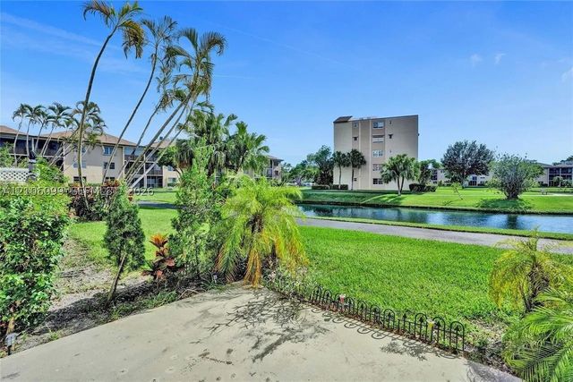 7840 NW 50th St 105, Lauderhill, FL 33351