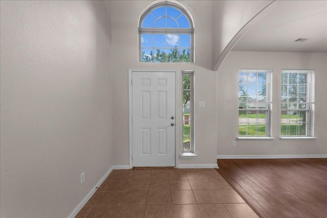 15227 Victoria, Baytown, TX 77523