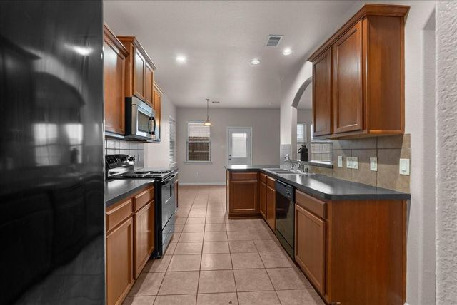 15227 Victoria, Baytown, TX 77523