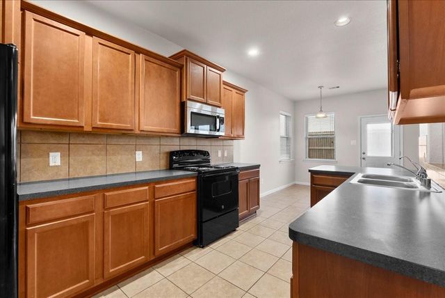 15227 Victoria, Baytown, TX 77523